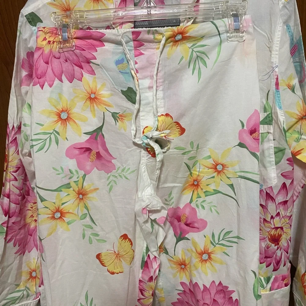 Victoria's Secret White, Pink & Yellow Floral Cotton Light Pajama Set Size Small - Picture 2 of 9